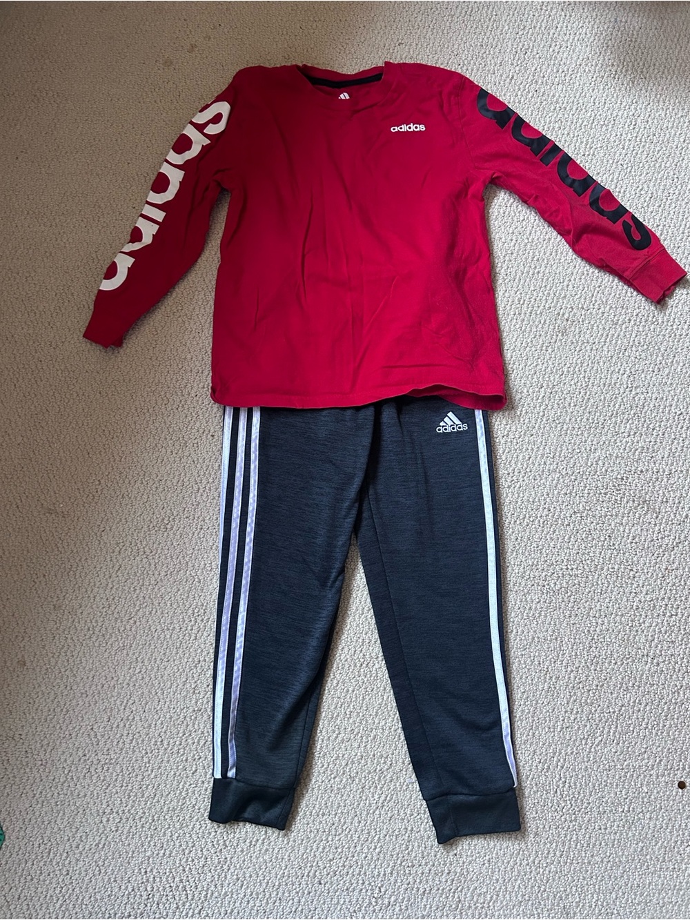 Boys ADIDAS set, size Small (8), excellent like new!